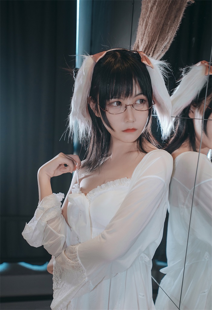 网红Coser @逐月SU—睡衣兔子 [28P/125MB] 网红Coser-第3张