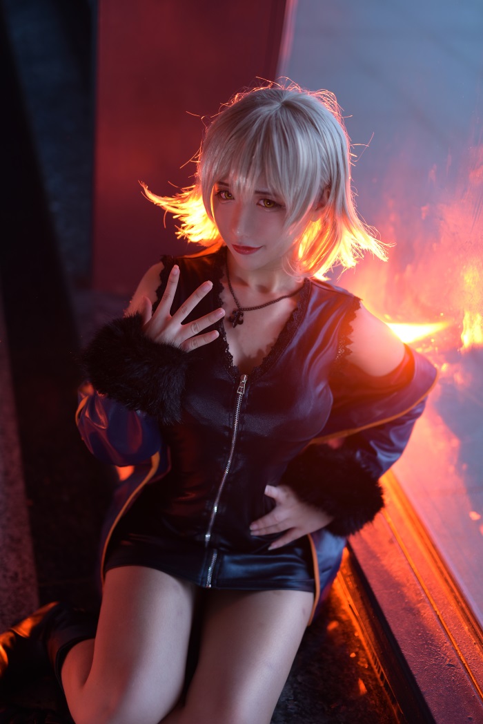 网红Coser @九曲Jean – 黑贞 [10P/38.7MB] 网红Coser-第1张