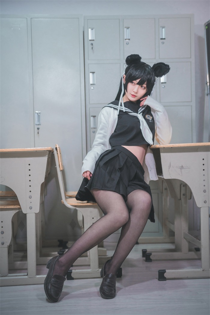 网红Coser @铁板烧鬼舞w 爱宕jk [12P/127MB] 网红Coser-第3张