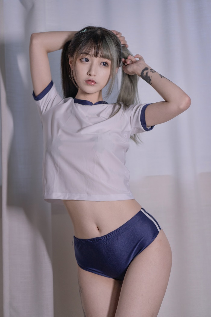 网红Coser@铁板烧鬼舞w 体操服 [18P/236MB] 网红Coser-第1张