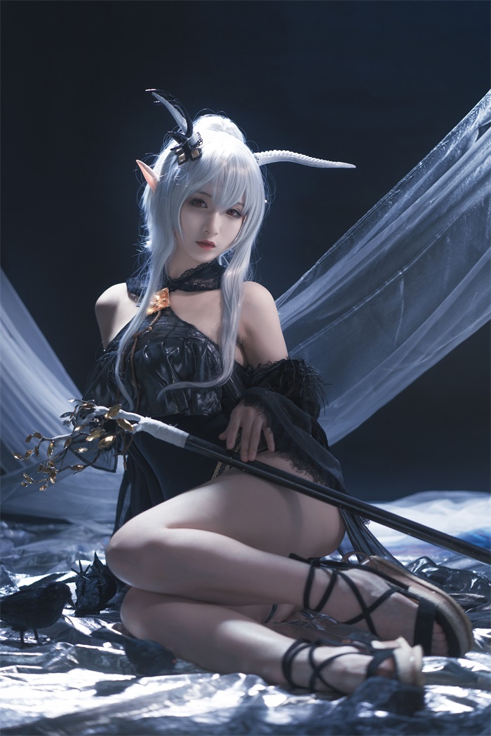 网红Coser@铁板烧鬼舞w 闪灵 [18P/207MB] 网红Coser-第2张