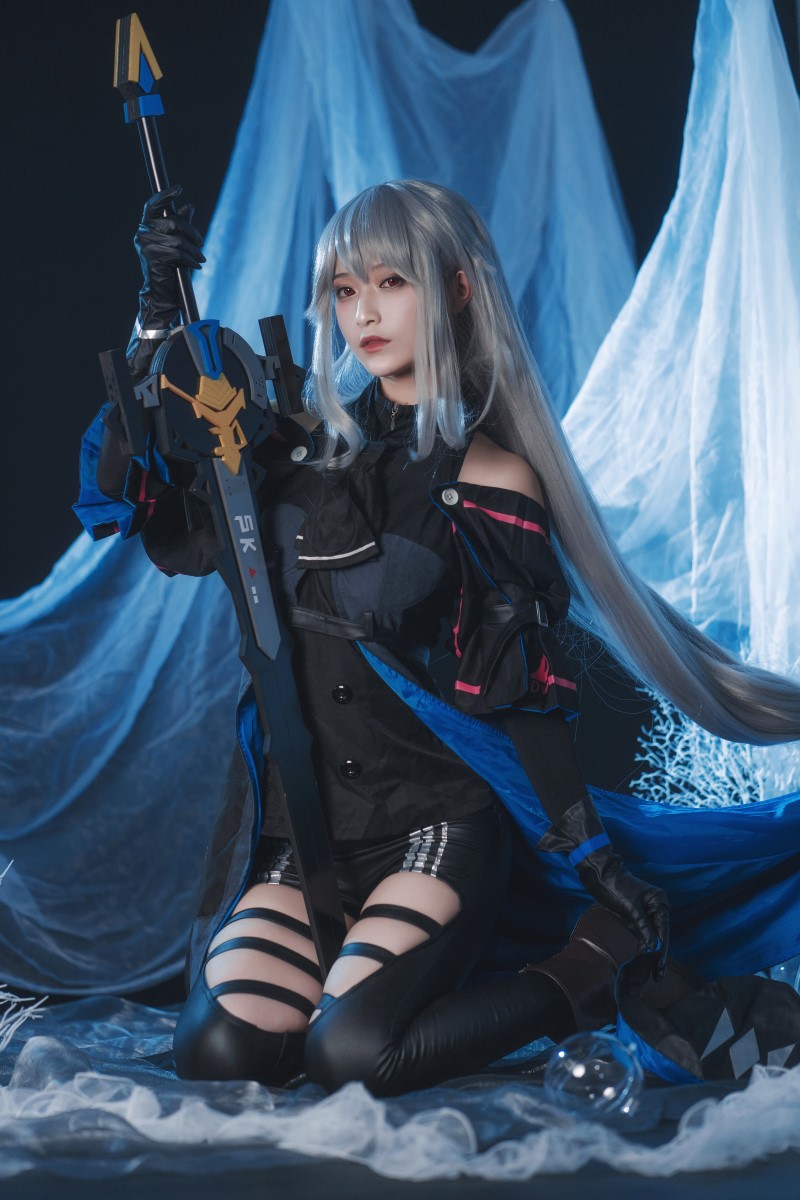 网红Coser@铁板烧鬼舞w 斯卡蒂 [31P/355MB] 网红Coser-第1张