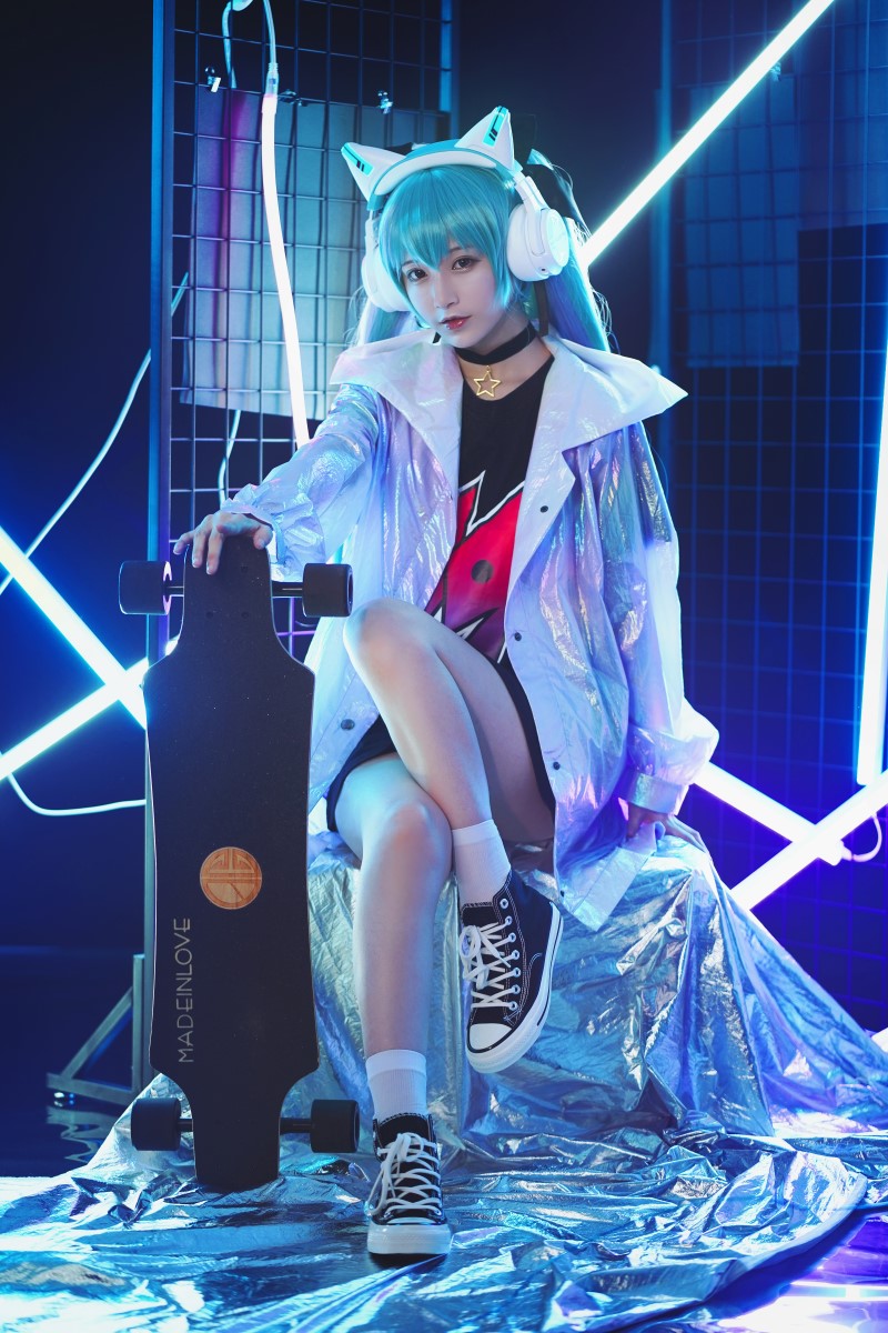 网红Coser@铁板烧鬼舞w 妖舞耳机miku [19P/232MB] 网红Coser-第2张