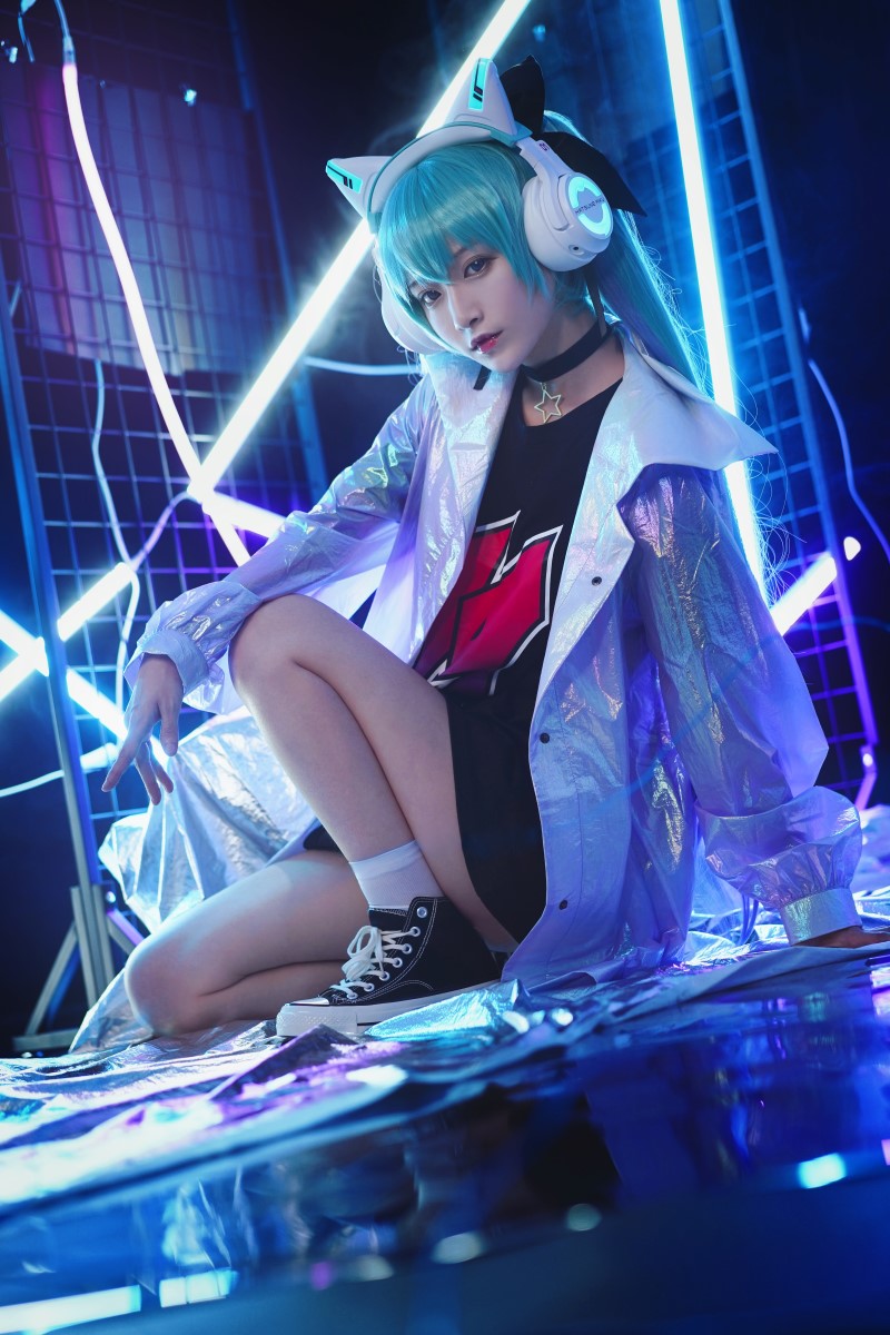 网红Coser@铁板烧鬼舞w 妖舞耳机miku [19P/232MB] 网红Coser-第3张