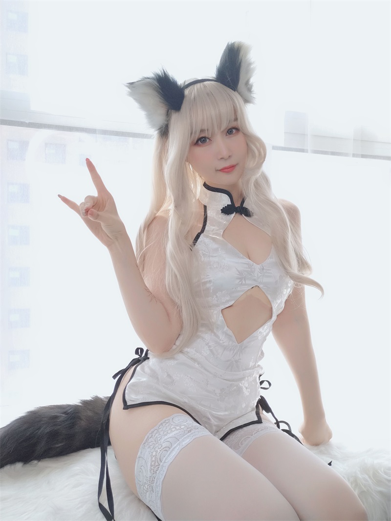 网红Coser @白银81_ 小白狼 [49P/3V/181MB] 网红Coser-第1张