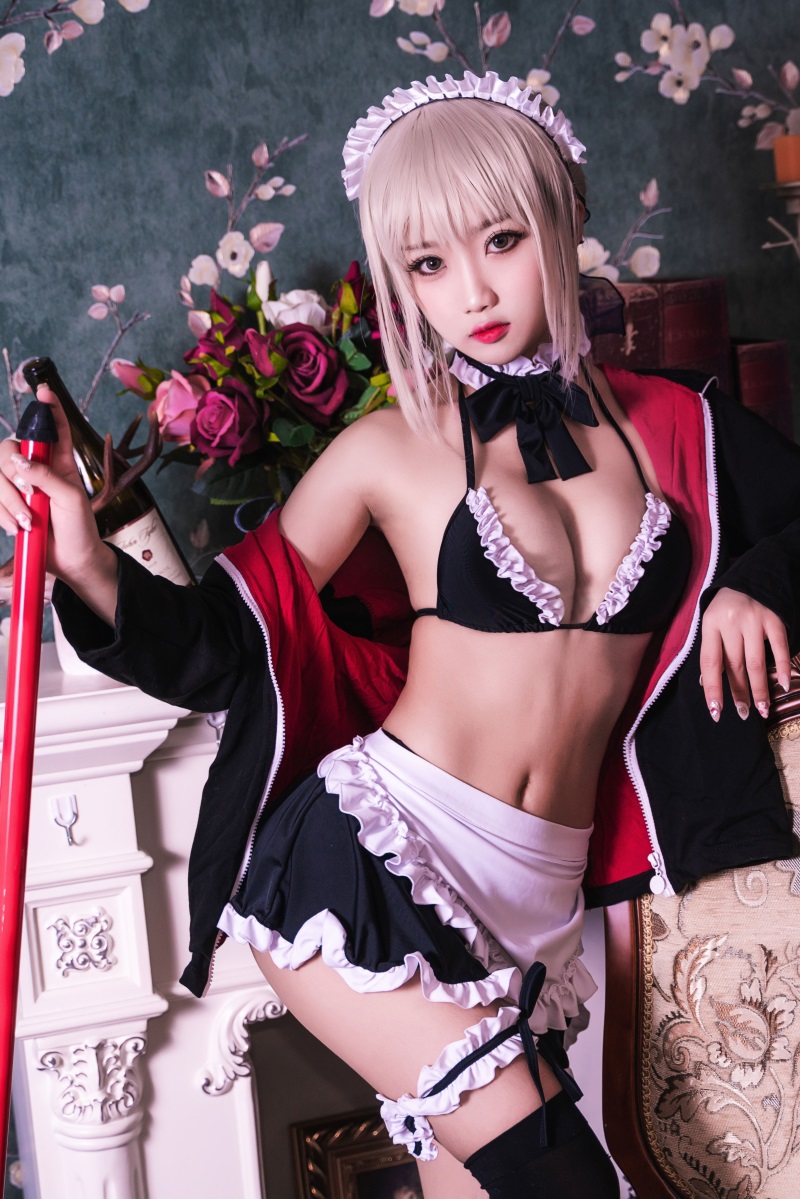 网红Coser 法兰西村姑&日不落饭桶系列 004 [26P/534MB] 网红Coser-第1张