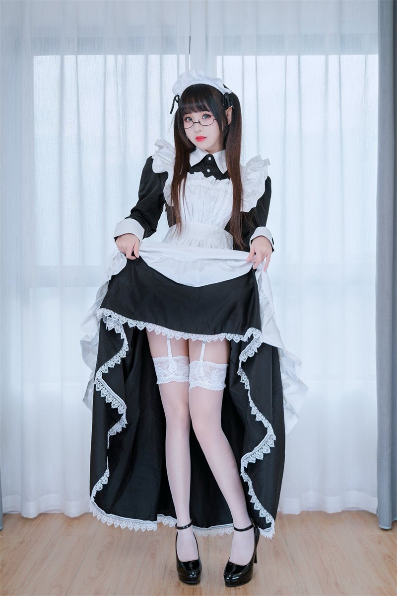 动漫博主@miko酱ww 11 – 女仆 [22P/176MB] 网红Coser-第2张