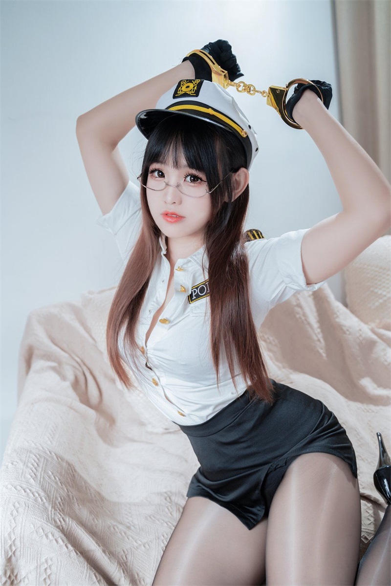 动漫博主@miko酱ww 18 – 缠绕女警 [46P/477MB] 网红Coser-第3张