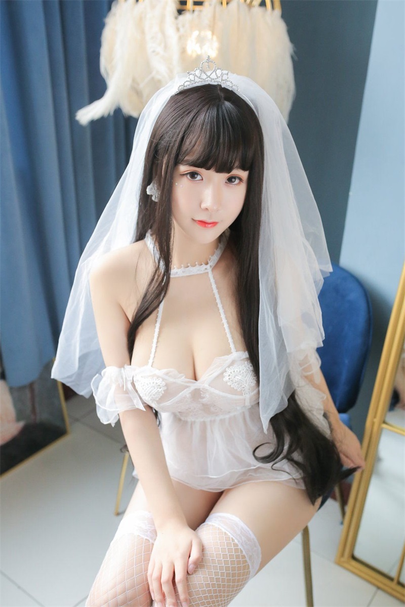 网紅Coser@017 猫九酱 长发婚纱 [76P1V-654MB] 网红Coser-第2张