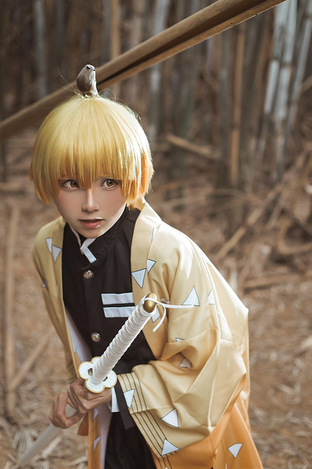 人气Coser@Kitaro_绮太郎 NO.060 鬼灭之刃 我妻善逸[30P-104MB] 网红Coser-第2张