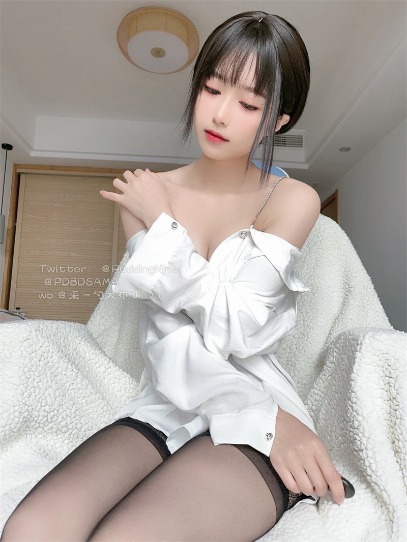 网紅Coser@030 布丁大法 – 衬衫吊带嘿丝[24P1V-252M] 网红Coser-第2张