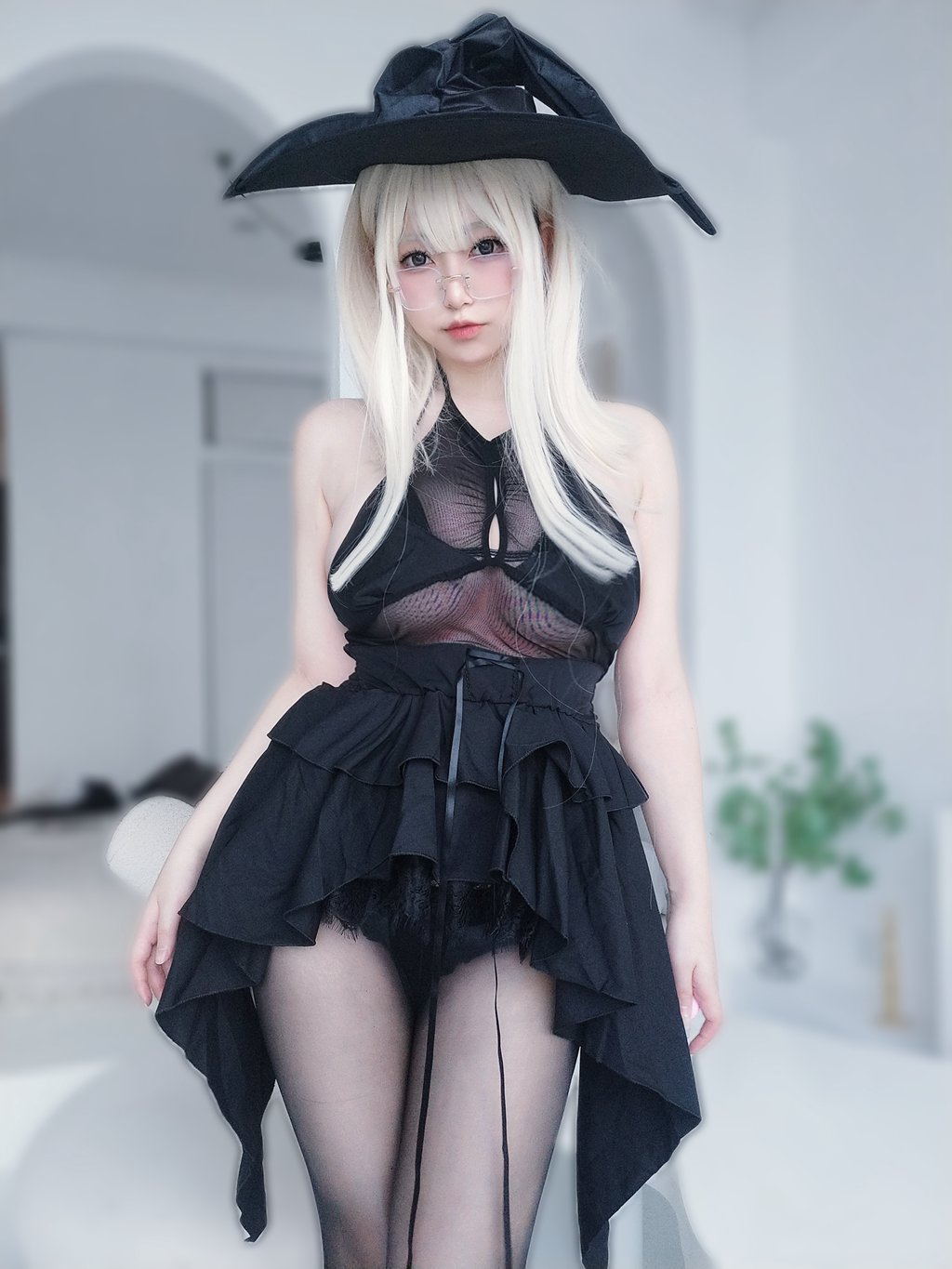 人气Coser@女主K 04.女主K 女巫[20P+1V-115.7M] 网红Coser-第4张