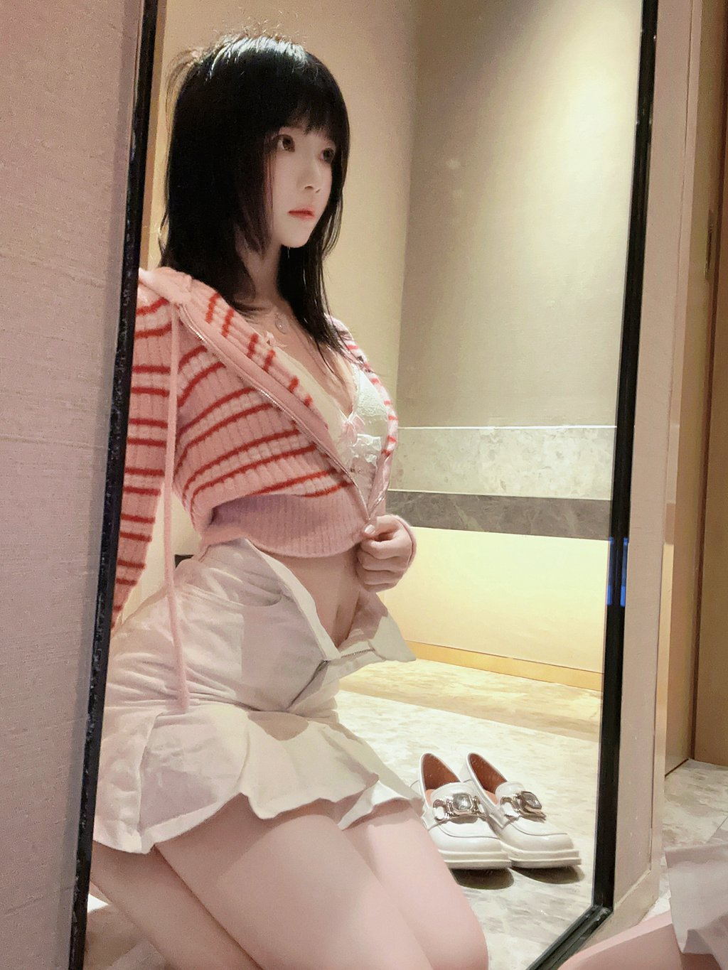 人气Coser@桜桃喵 条纹毛衣 [22P/45MB] 网红Coser-第2张