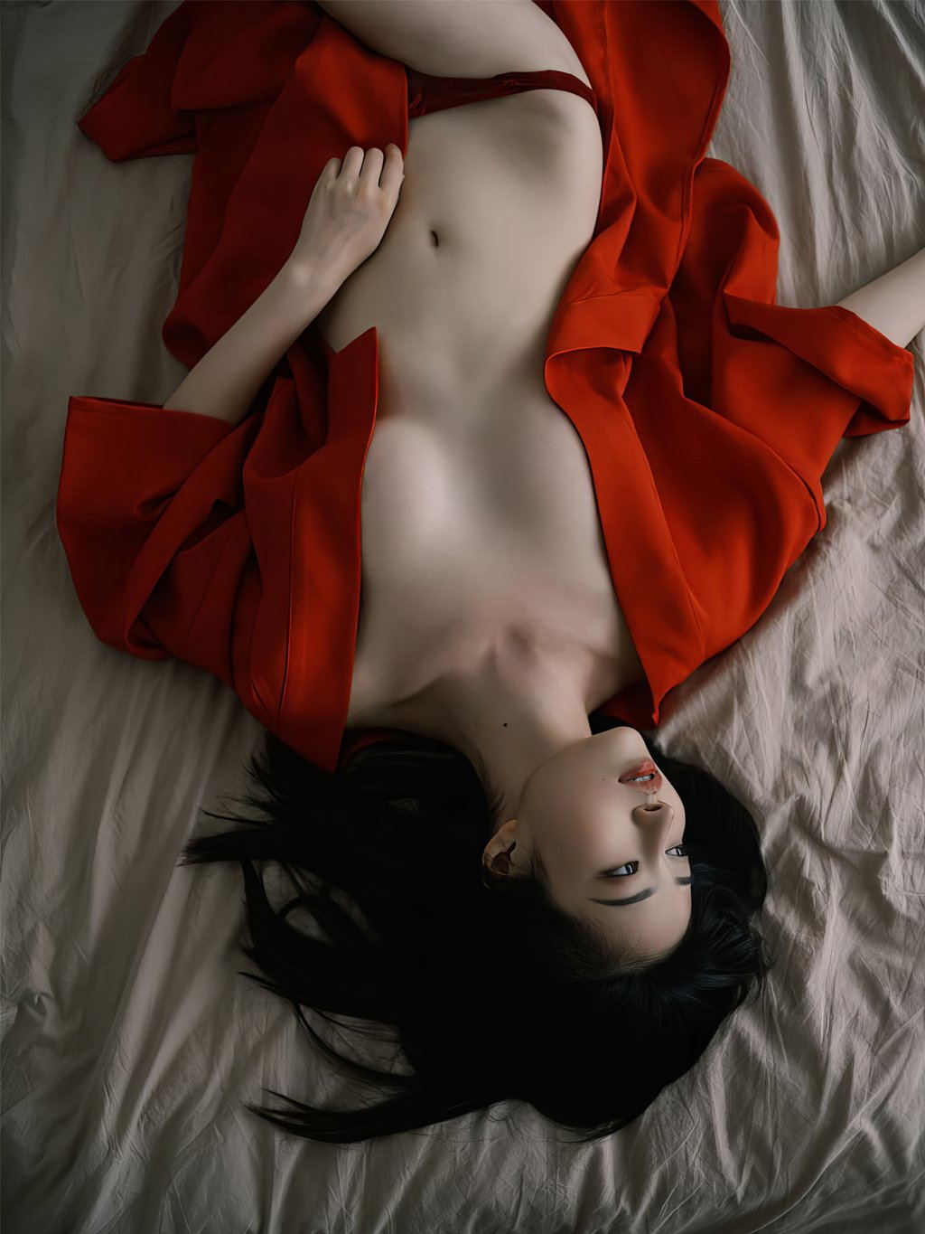 人气美女@年年nnian –红主题 [34P-120M] 网红Coser-第4张