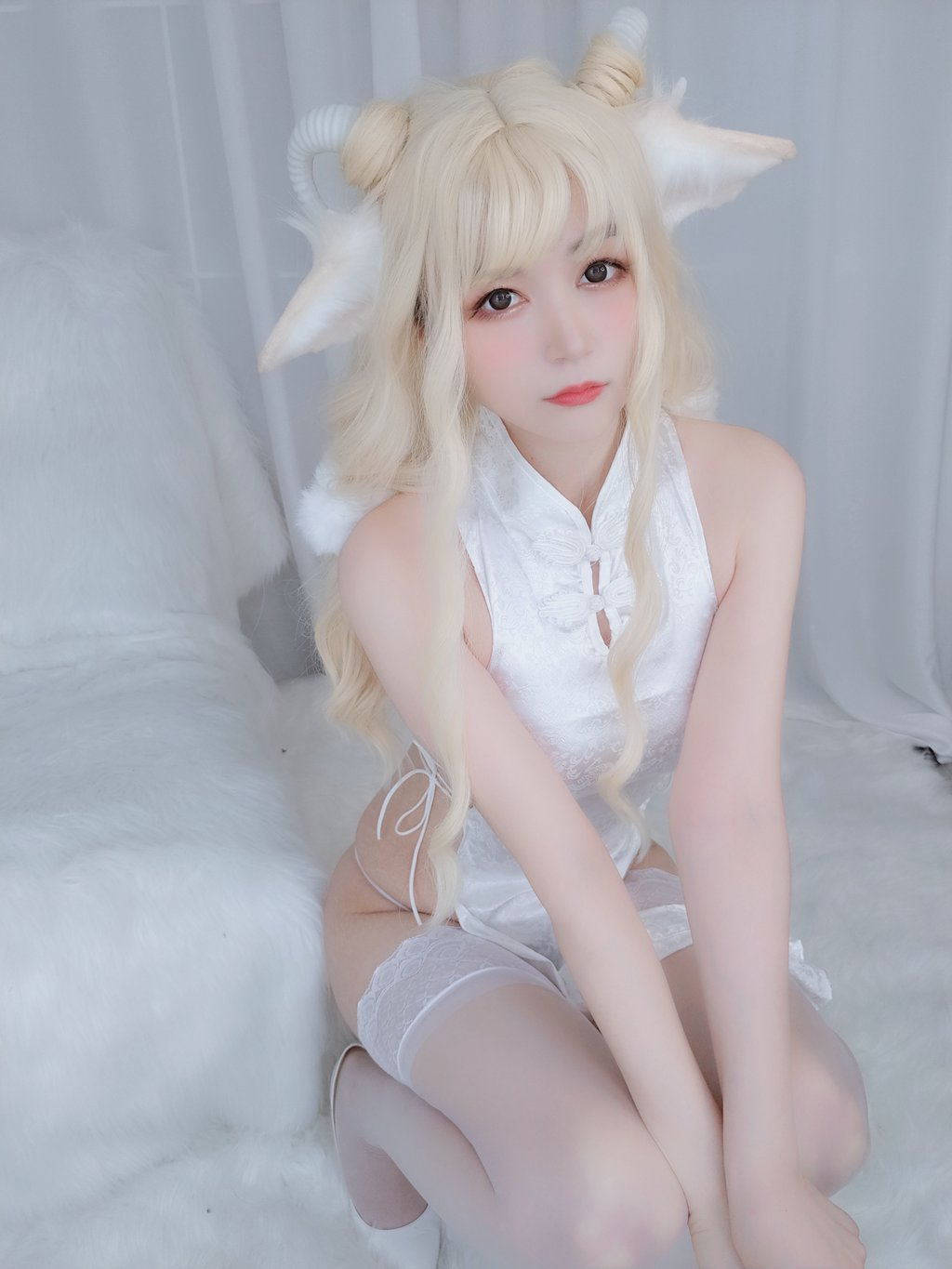 人气动漫Coser@白银81_ 小白羊 旗袍 [101P/567MB] 网红Coser-第1张