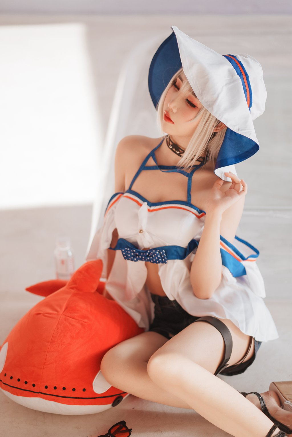 人气动漫Coser@面饼仙儿 斯卡蒂泳装 [18P/62MB] 网红Coser-第1张